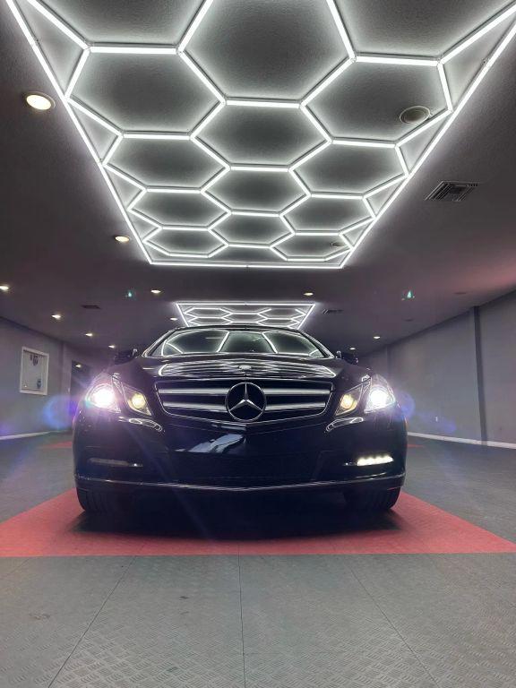 Mercedes-Benz E-Class - Thumbnail 14