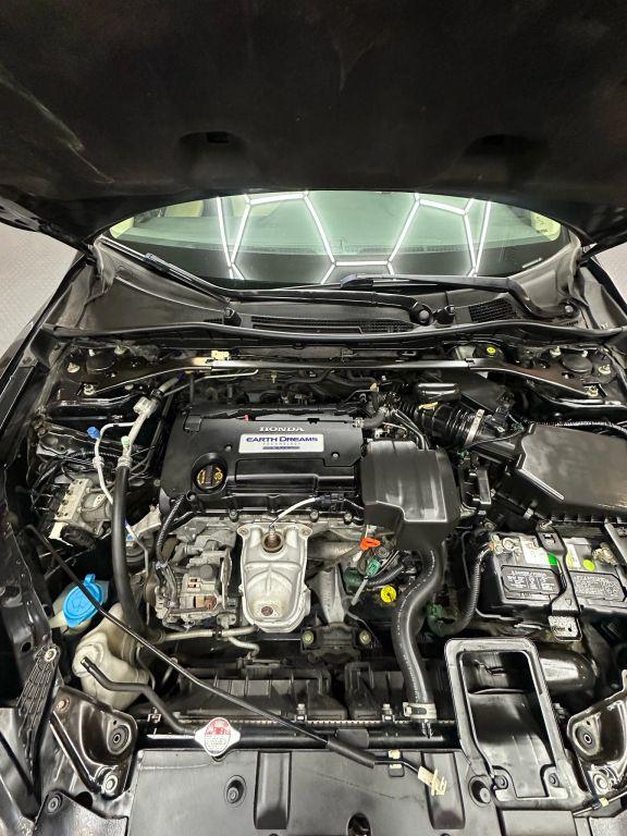 Honda Accord - Thumbnail 2