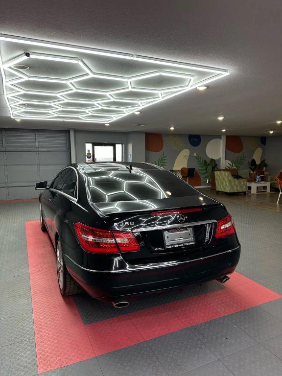 Mercedes-Benz E-Class - Thumbnail 10