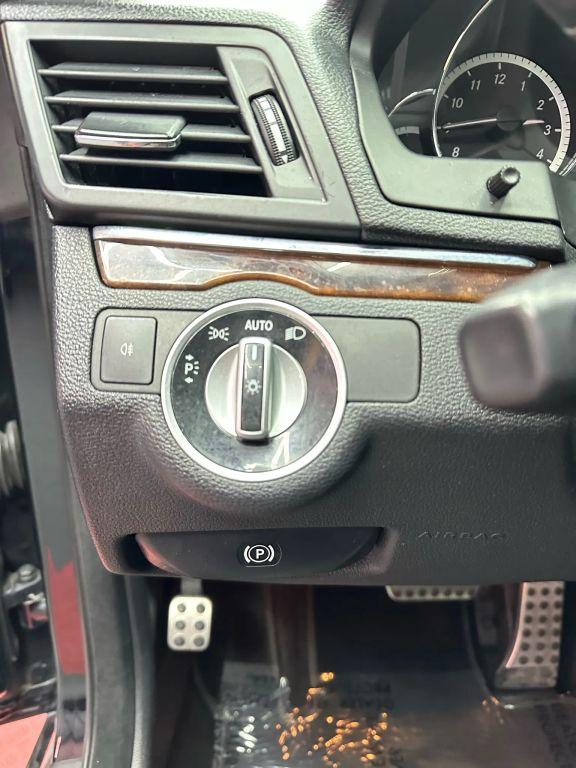 Mercedes-Benz E-Class - Thumbnail 20