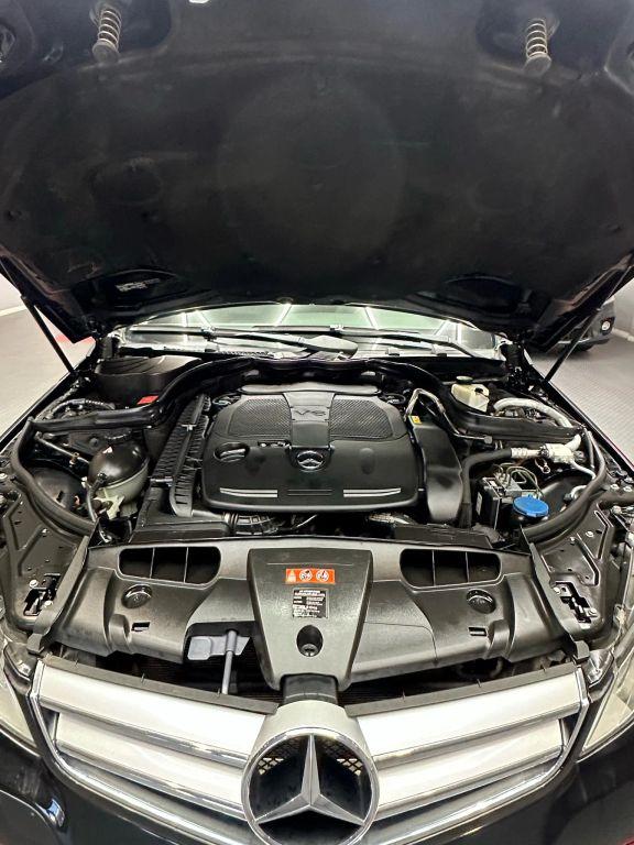 Mercedes-Benz E-Class - Thumbnail 2