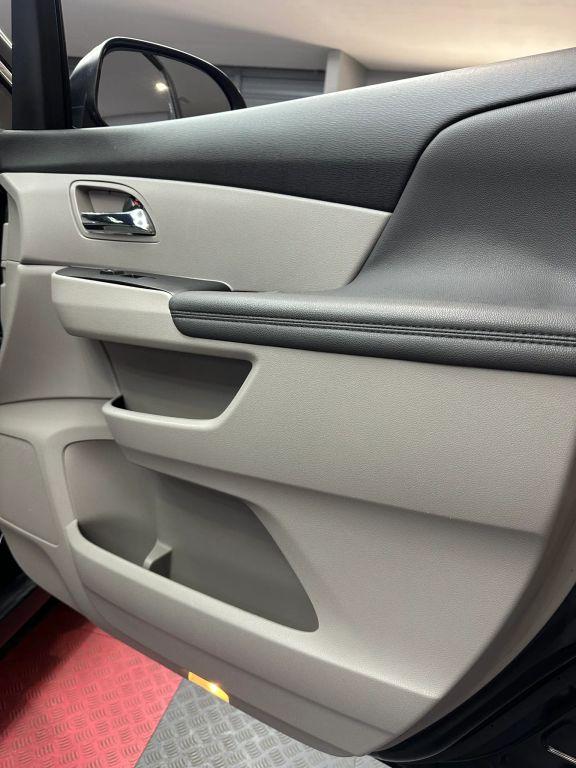 Honda Odyssey - Thumbnail 3