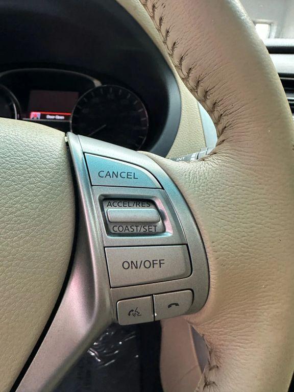 Nissan Altima - Thumbnail 20