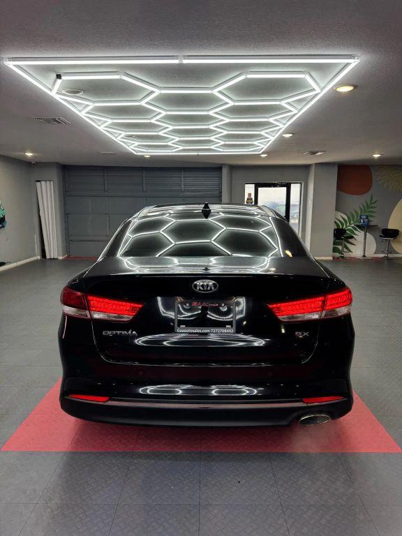 Kia Optima - Thumbnail 12