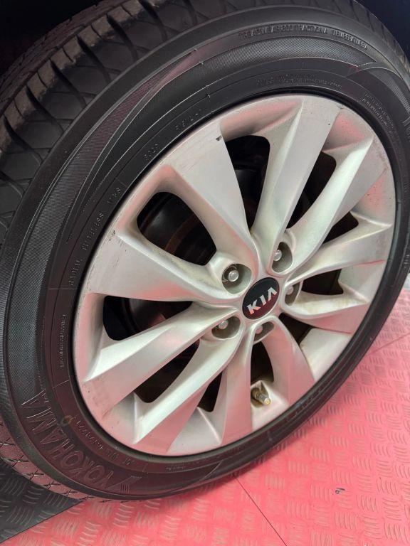 Kia Optima - Thumbnail 16