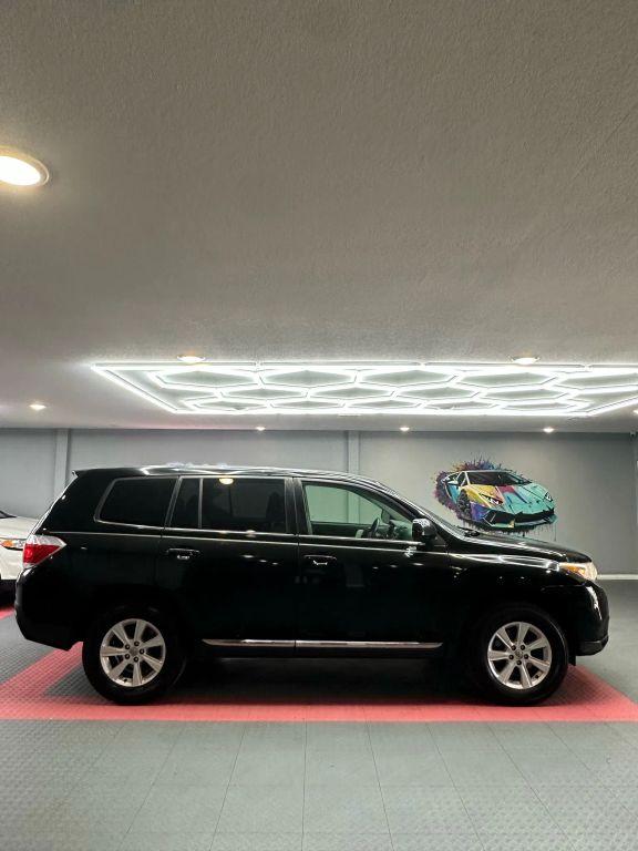 Toyota Highlander - Thumbnail 13