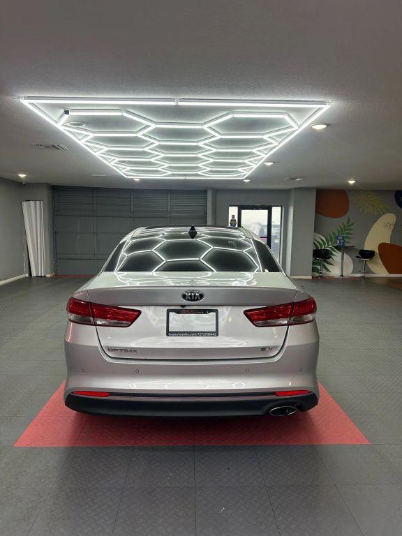 Kia Optima - Thumbnail 11