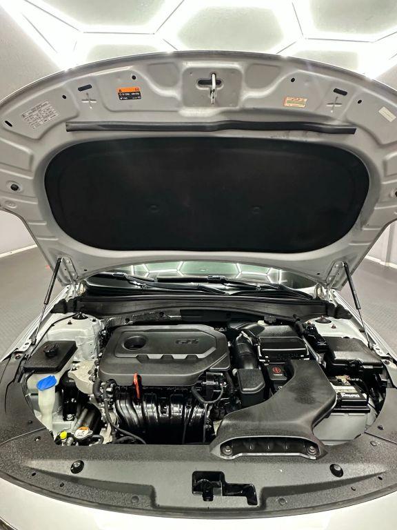 Kia Optima - Thumbnail 2