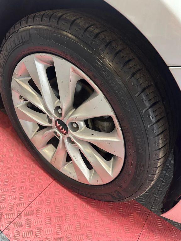 Kia Optima - Thumbnail 5