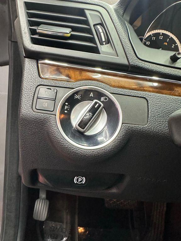 Mercedes-Benz E-Class - Thumbnail 17