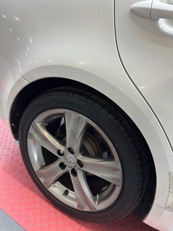 Lexus Is - Thumbnail 5