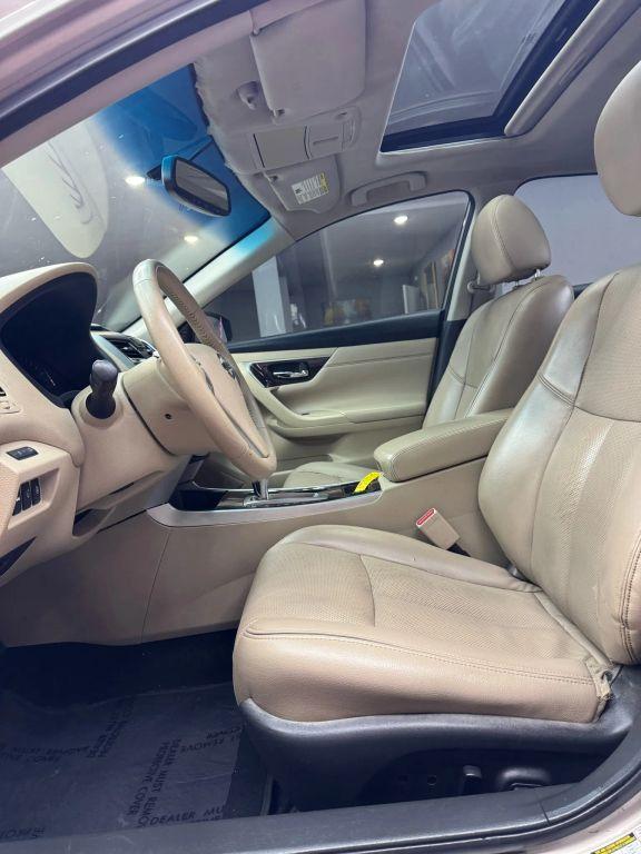 Nissan Altima - Thumbnail 18