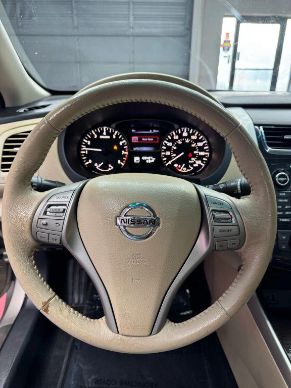 Nissan Altima - Thumbnail 20