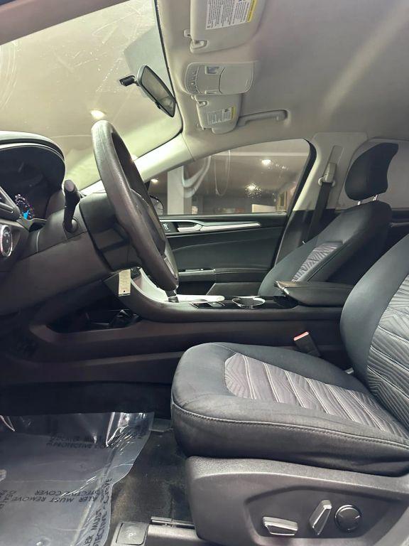 Ford Fusion - Thumbnail 17