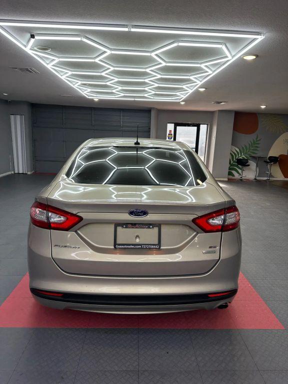 Ford Fusion - Thumbnail 12