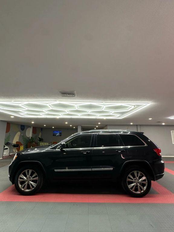 Jeep Grand Cherokee - Thumbnail 9