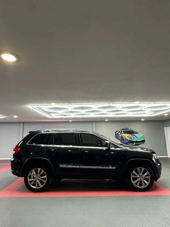 Jeep Grand Cherokee - Thumbnail 13