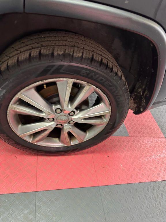 Jeep Grand Cherokee - Thumbnail 3