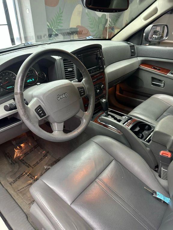 Jeep Grand Cherokee - Thumbnail 18