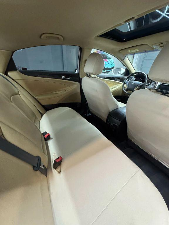 Hyundai Sonata - Thumbnail 3
