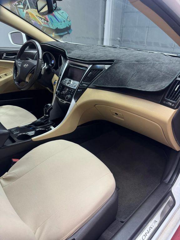 Hyundai Sonata - Thumbnail 5