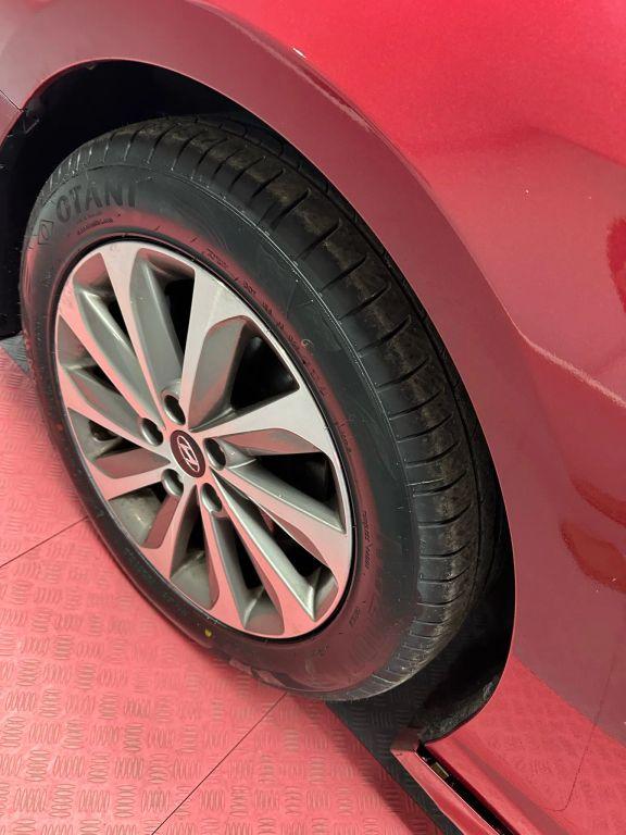 Hyundai Sonata - Thumbnail 4