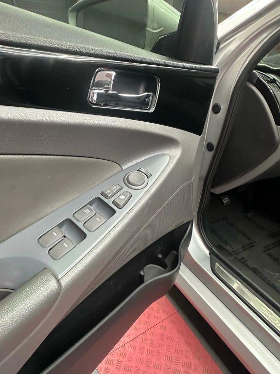 Hyundai Sonata - Thumbnail 16