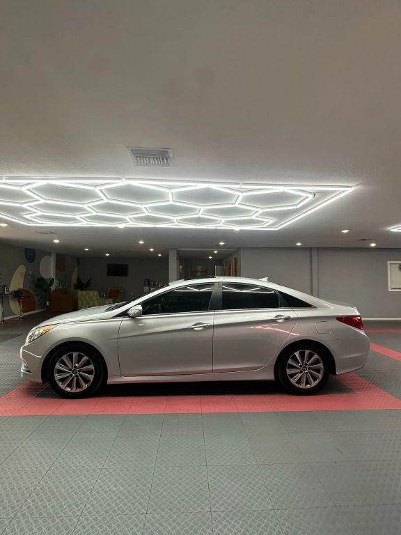 Hyundai Sonata - Thumbnail 10