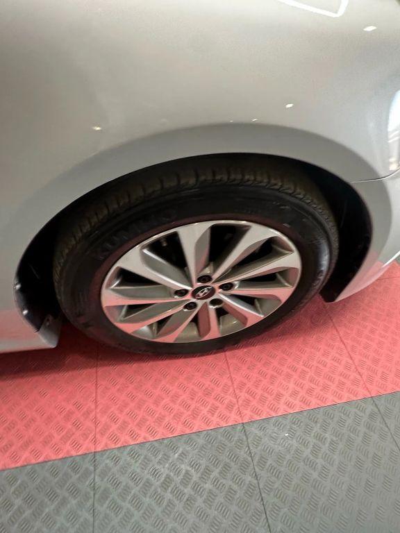 Hyundai Sonata - Thumbnail 6
