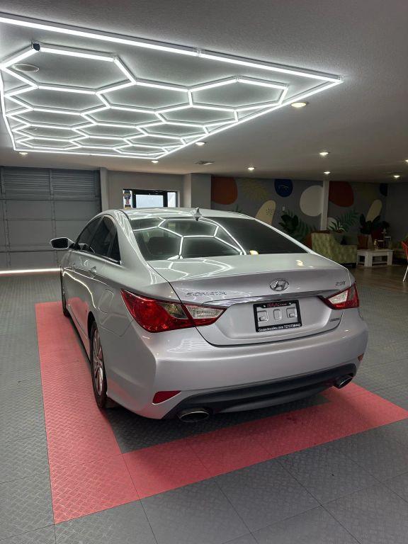 Hyundai Sonata - Thumbnail 11