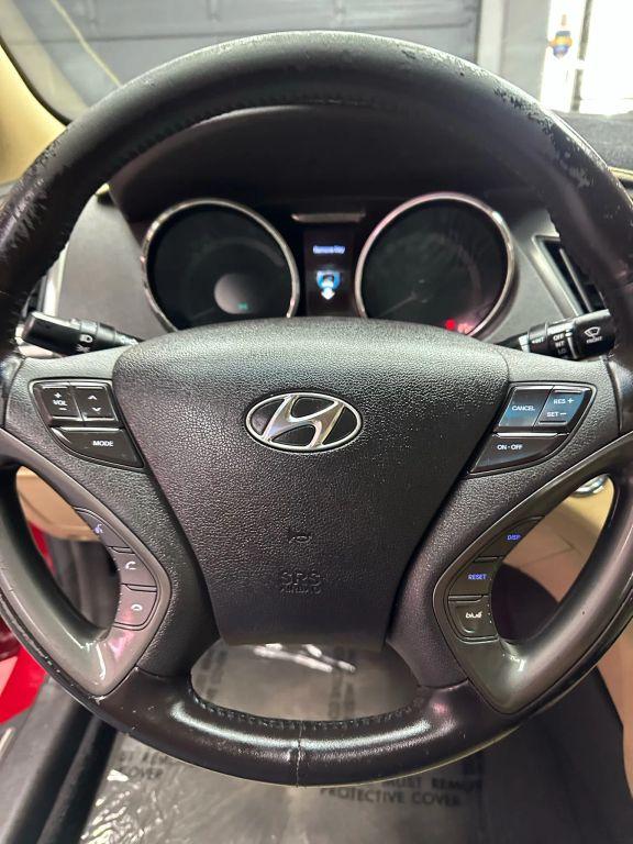 Hyundai Sonata - Thumbnail 14