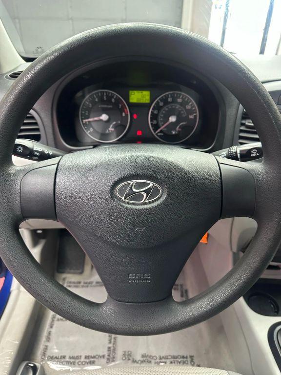 Hyundai Accent - Thumbnail 20