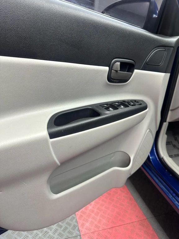 Hyundai Accent - Thumbnail 15