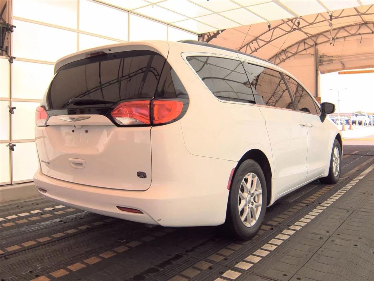 Chrysler Voyagerlxi Fwd - Thumbnail 5