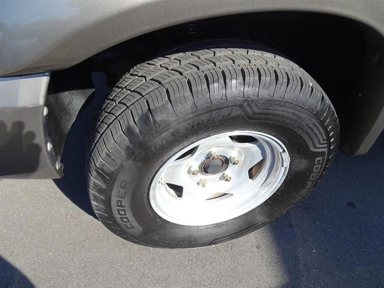 Dodge Dakota4Dr Quad Cab 131 Slt - Thumbnail 5