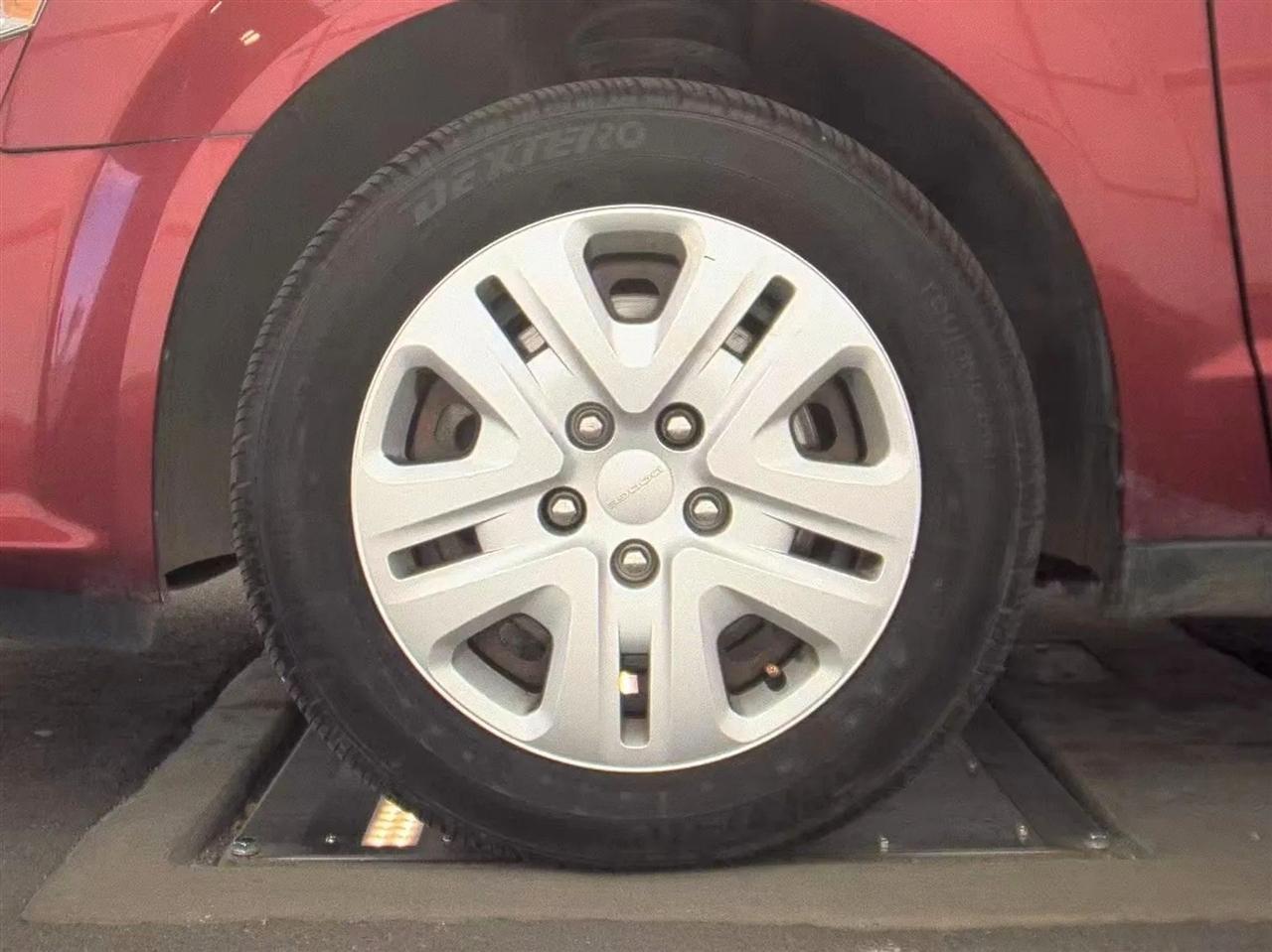 Dodge Grand Caravan4Dr Wgn American Value Pkg - Thumbnail 9