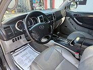 Toyota 4Runner Limited - Thumbnail 2