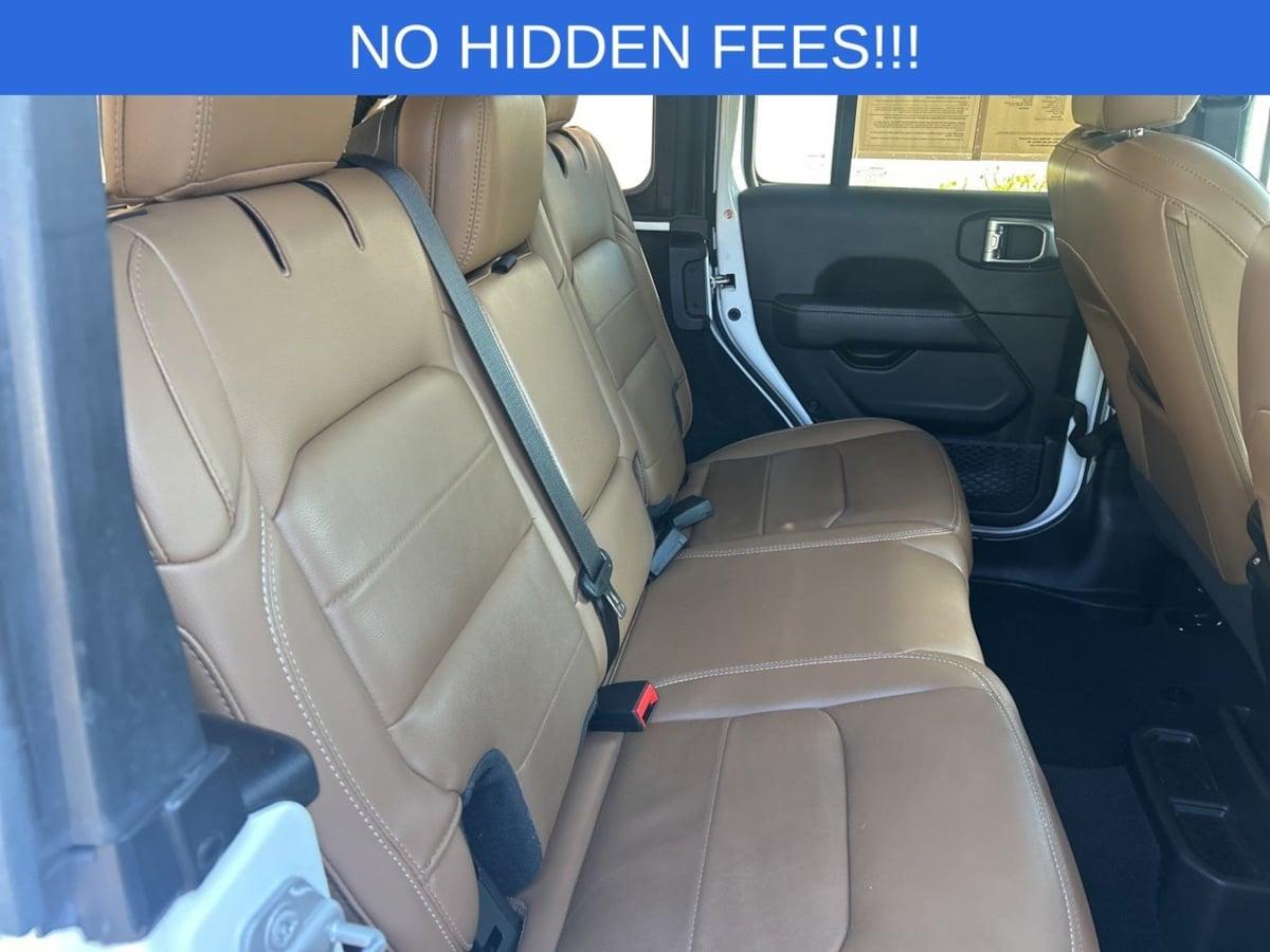 Jeep Wrangler Unlimited Sahara - Thumbnail 11