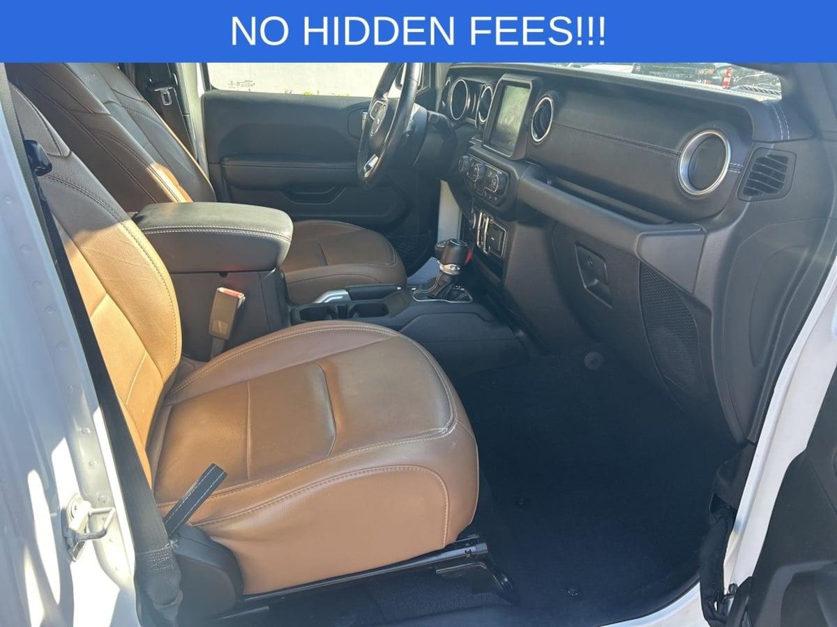 Jeep Wrangler Unlimited Sahara - Thumbnail 17