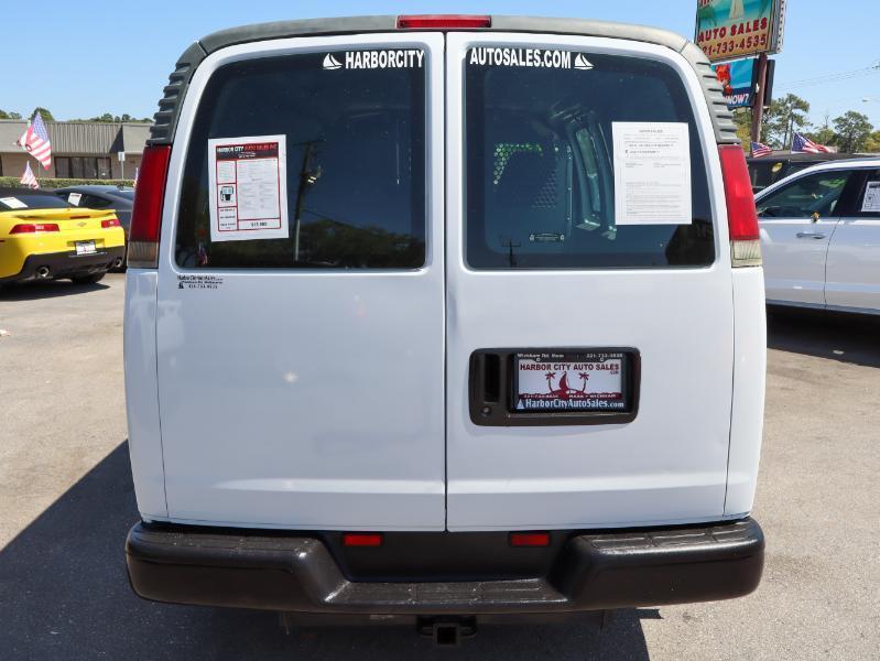 Chevrolet Express Cargo Van1500 135" Wb - Thumbnail 3