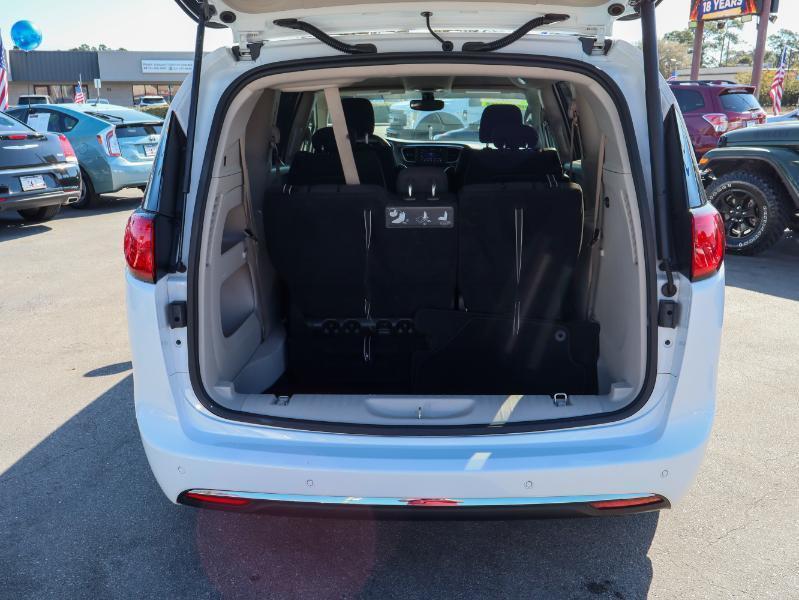 Chrysler Pacificatouring Fwd - Thumbnail 5