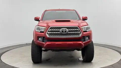 Toyota Tacoma Trd Sport - Thumbnail 3
