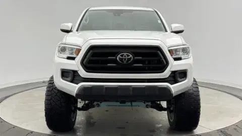 Toyota Tacoma Sr - Thumbnail 3