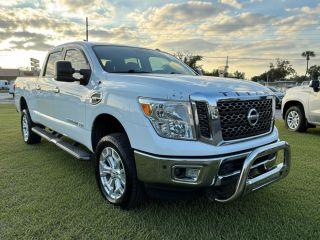 Nissan Titan Xd Crew Cab - Thumbnail 10