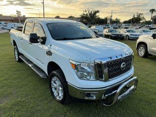 Nissan Titan Xd Crew Cab - Thumbnail 11