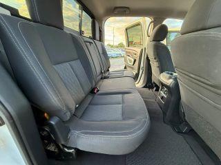 Nissan Titan Xd Crew Cab - Thumbnail 18