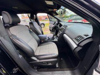 Ford Explorer - Thumbnail 4