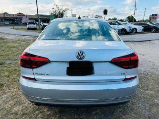 Volkswagen Passat - Thumbnail 12