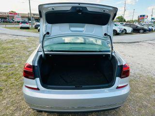 Volkswagen Passat - Thumbnail 5