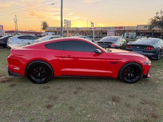 Ford Mustang - Thumbnail 13